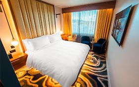 Superior East Wing Rooms by FIVE Zurich